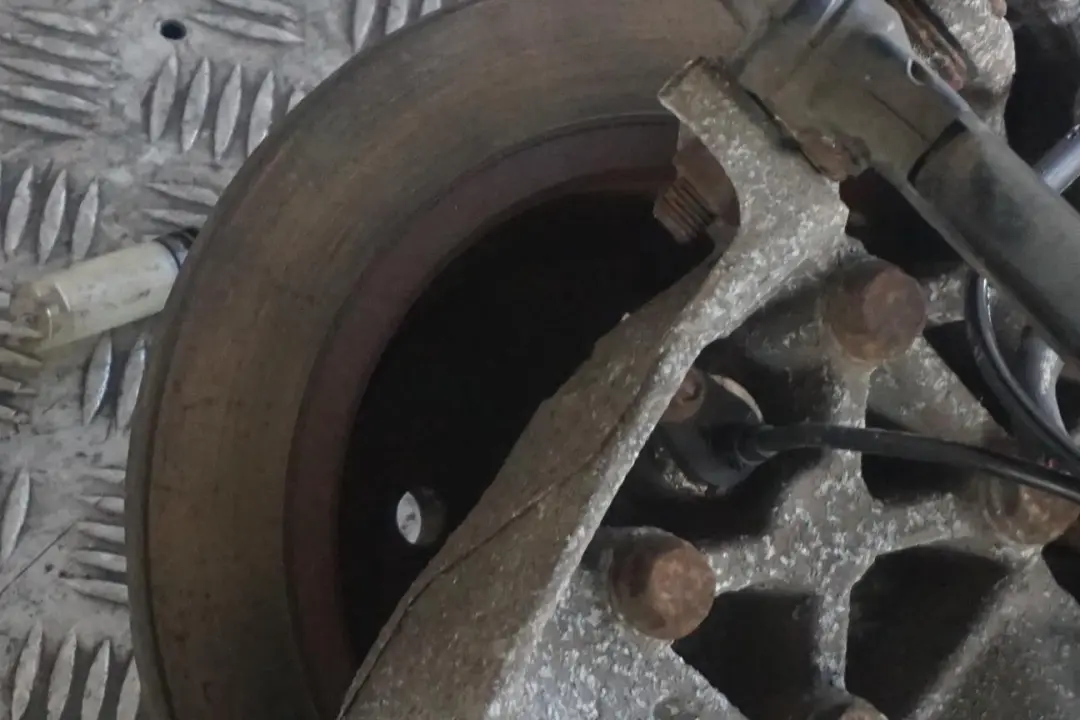 Zwrotnica wahacz tył N16 98HP do MINI Cabrio R57 o numerze 6795660 MINI Cabrio R57 Zwrotnica wahacz tył N16 98HP - SKU 6795660-4 - Numer Części 6795660