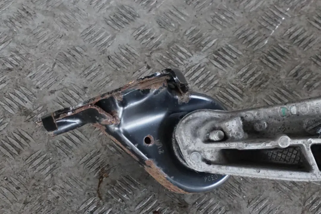 Längslenker Bremsscheibe Hinten Rechts für Mini R57 Cabrio Cooper S N18 mit Teilenummer 6795660 Mini R57 Cabrio Cooper S N18 Längslenker Bremsscheibe Hinten Rechts - SKU 6795660 - Teilenummer 6795660