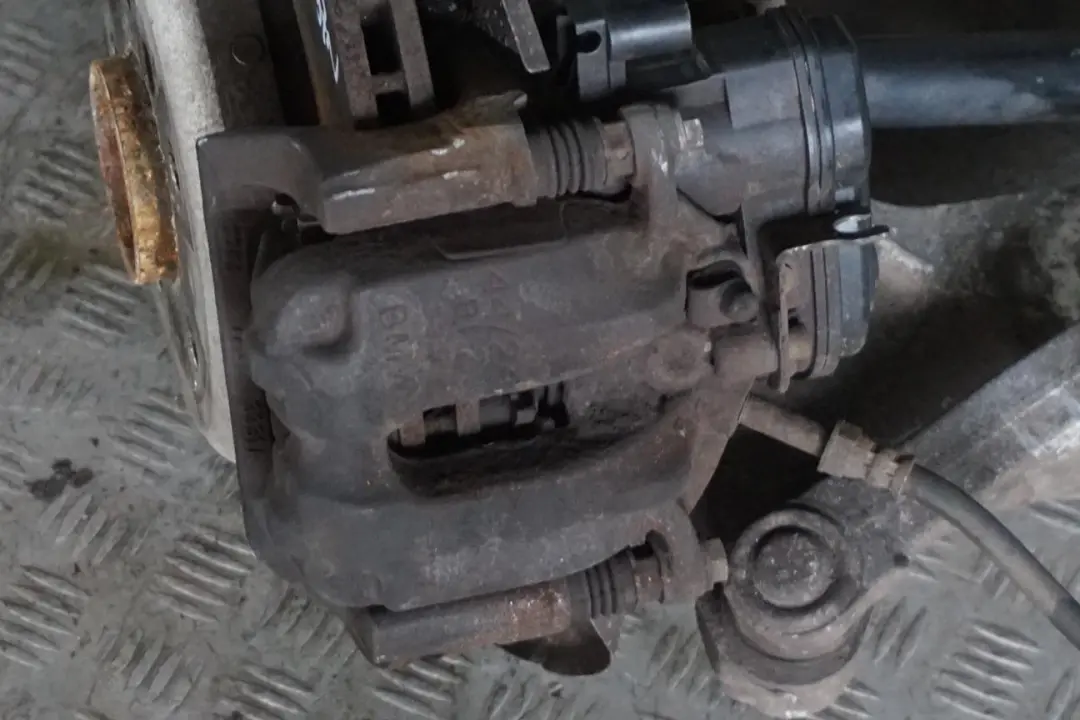 N57N 258PS Federbein Radträger Schwenklager Hinten Links für BMW 5 F11 Kombi 530d mit Teilenummer 6796099 BMW 5 F11 Kombi 530d N57N 258PS Federbein Radträger Schwenklager Hinten Links - SKU 6796099-1 - Teilenummer 6796099