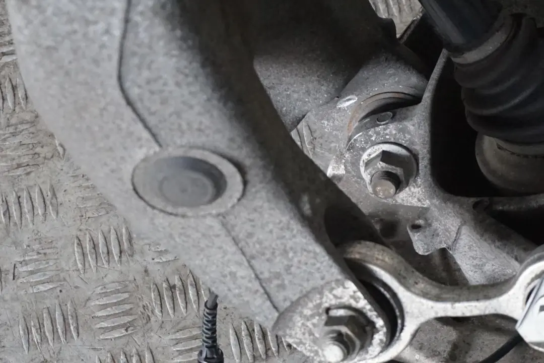 N57N 258PS Federbein Radträger Schwenklager Hinten Links für BMW 5 F11 Kombi 530d mit Teilenummer 6796099 BMW 5 F11 Kombi 530d N57N 258PS Federbein Radträger Schwenklager Hinten Links - SKU 6796099-1 - Teilenummer 6796099