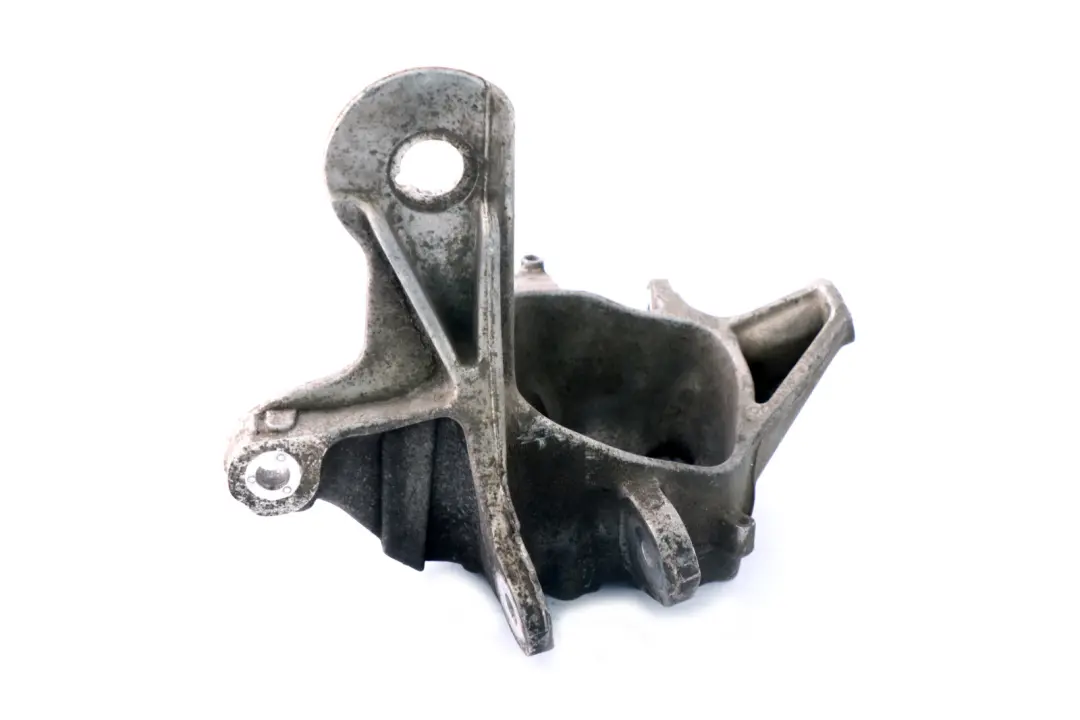 Porta Ruota Posteriore Sinistro Sospensione Asse per BMW F11 con numero di parte 6796099 BMW F11 Porta Ruota Posteriore Sinistro Sospensione Asse - SKU 6796099 - Numero di parte 6796099