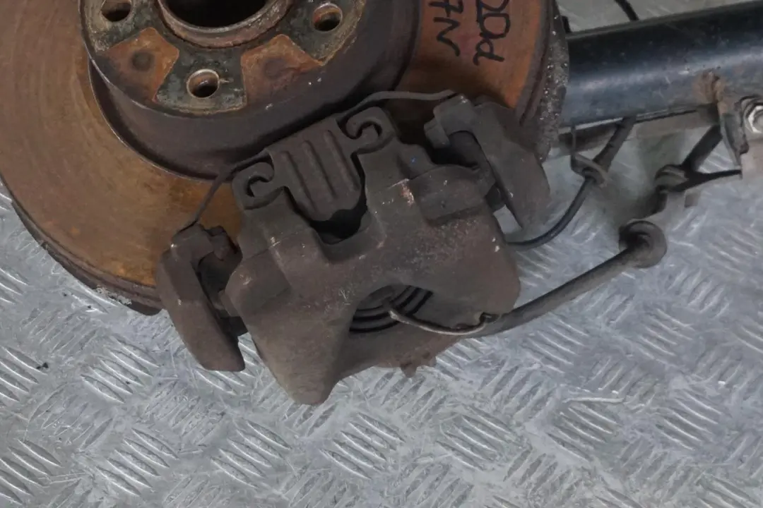 N47N Suspension Delantera Izquierda Spring Strut Leg para BMW E91 LCI Touring 320d con número de pieza 6796155 BMW E91 LCI Touring 320d N47N Suspension Delantera Izquierda Spring Strut Leg - SKU 6796155 - Número de pieza 6796155