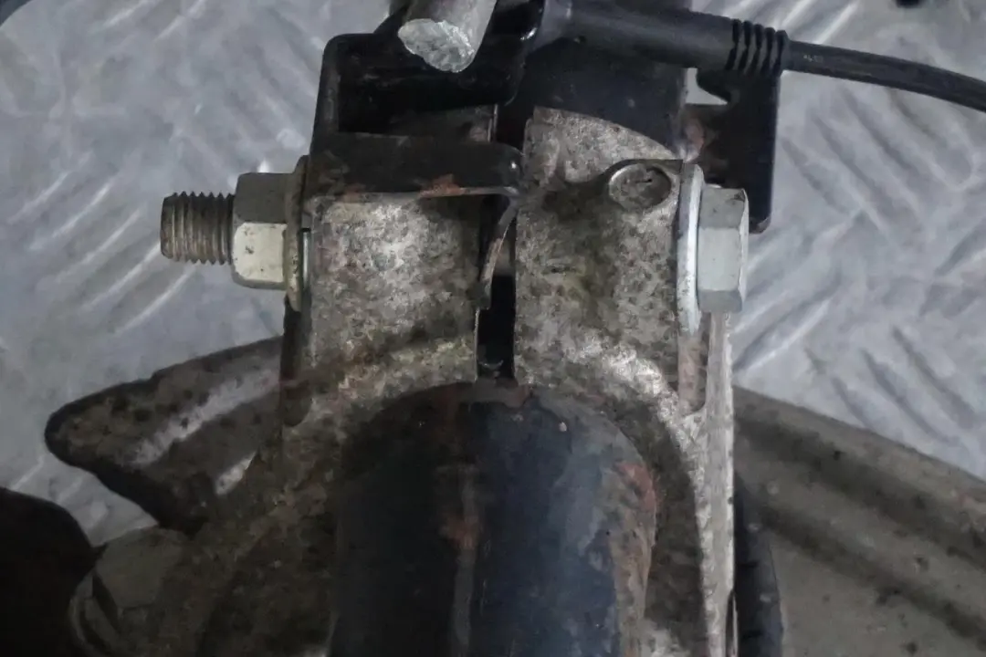 N47N 184PS Set Ammortizzatore Anteriore Sinistro per BMW E91 320d con numero di parte 6796155 BMW E91 320d N47N 184PS Set Ammortizzatore Anteriore Sinistro - SKU 6796155 - Numero di parte 6796155