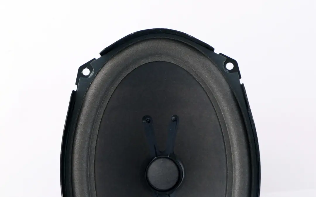 Altavoz trasero Harman Kardon para Mini R50 R53 con número de pieza 6801095 Mini R50 R53 Altavoz trasero Harman Kardon - SKU 6801095 - Número de pieza 6801095