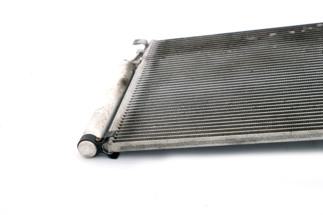 Aire Acondicionado Condensador para BMW F80 M3 F82 F83 M4 con número de pieza 6806455 BMW F80 M3 F82 F83 M4 Aire Acondicionado Condensador - SKU 6806455 - Número de pieza 6806455