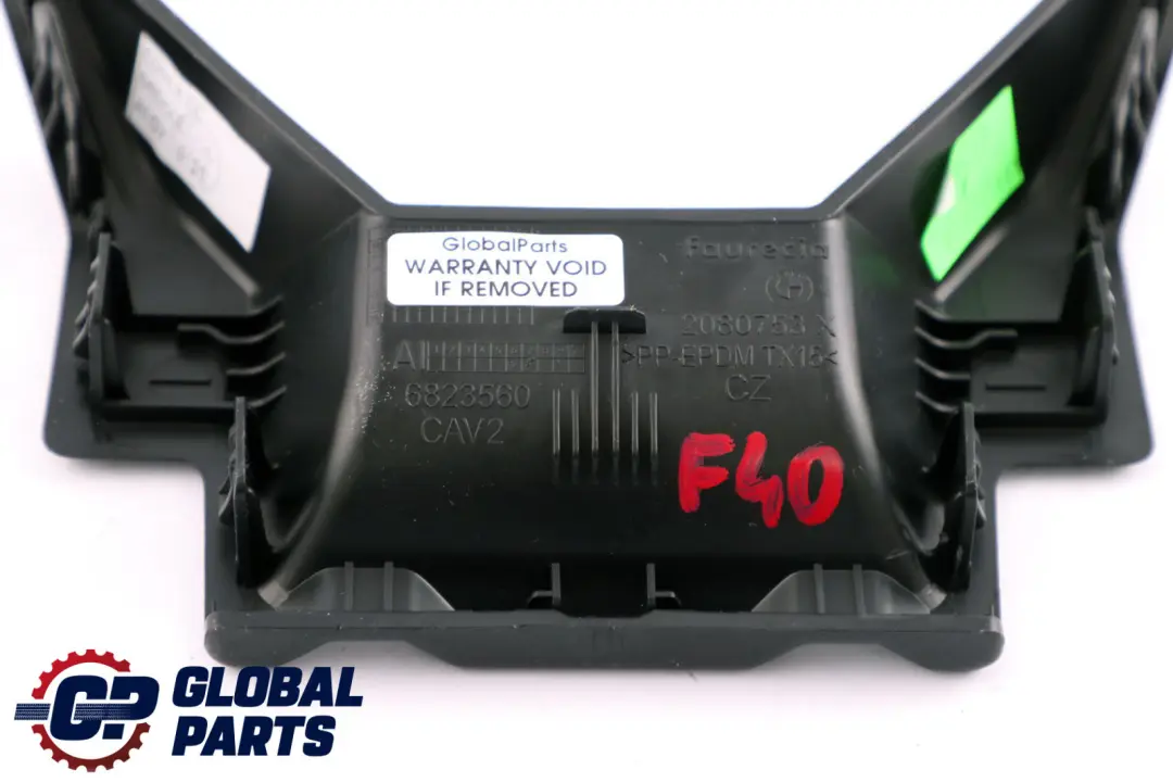 Console centrale Rivestimento pannello bracciolo centrale per BMW F40 F44 con numero di parte 6823560 BMW F40 F44 Console centrale Rivestimento pannello bracciolo centrale - SKU 6823560 - Numero di parte 6823560