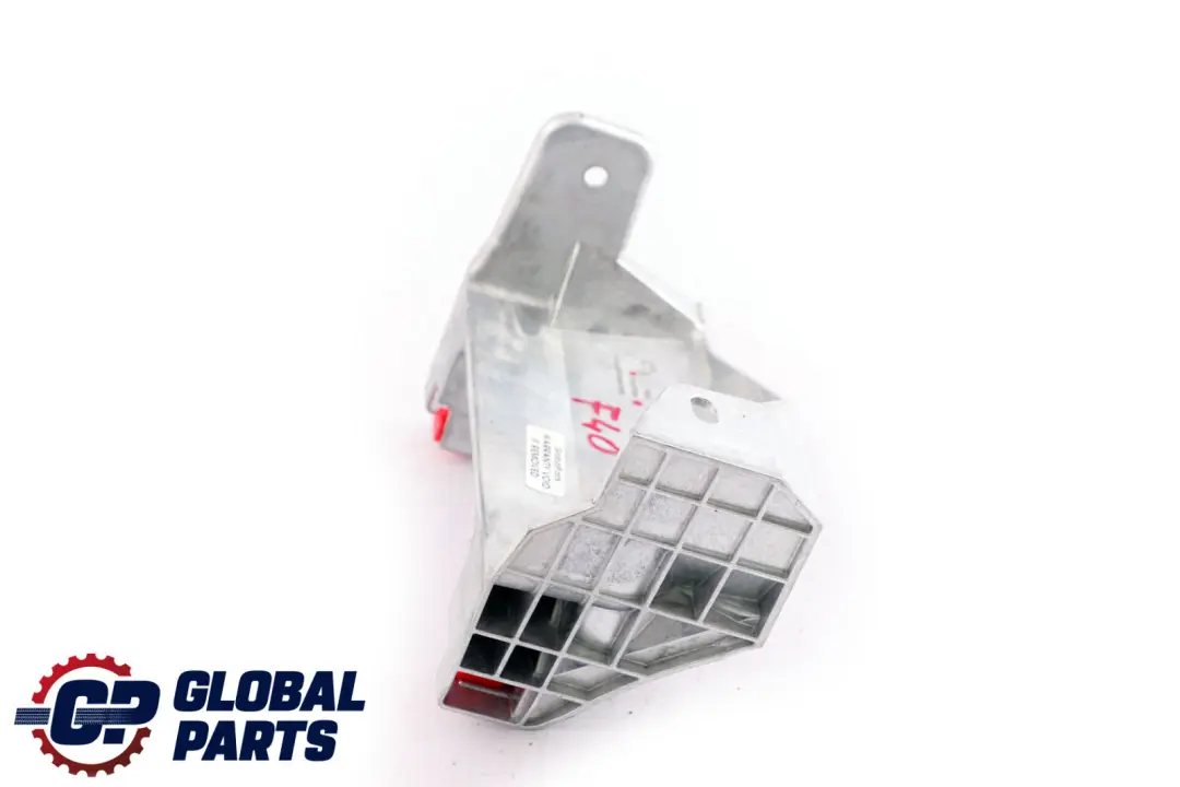 Embellecedor Soporte Consola Central 5116 para BMW F40 F44 con número de pieza 6823583 BMW F40 F44 Embellecedor Soporte Consola Central 5116 - SKU 6823583 - Número de pieza 6823583