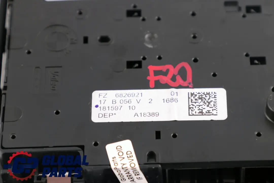 Lampka Oświetlenie Kabiny do BMW F20 F21 F30 F31 o numerze 6826921 BMW F20 F21 F30 F31 Lampka Oświetlenie Kabiny - SKU 6826921 - Numer Części 6826921