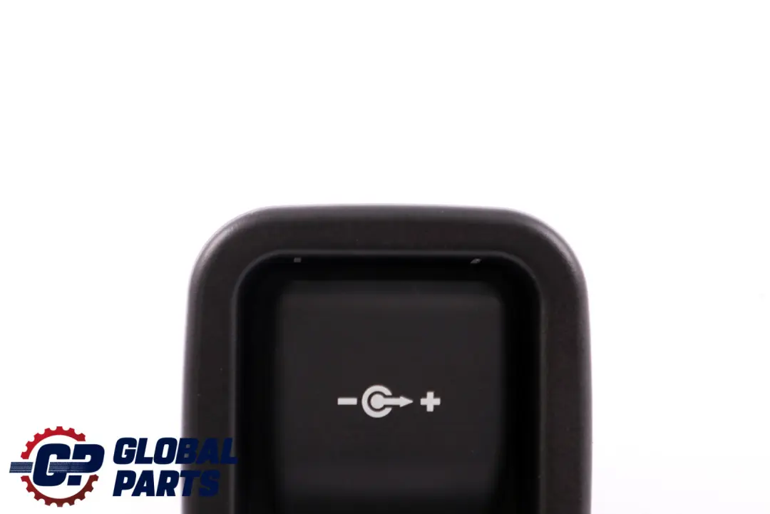 Soporte De Enchufe De Carga 7143111 para BMW E60 E81 E87 E90 E91 F20 F30 LCI con número de pieza 6843098 BMW E60 E81 E87 E90 E91 F20 F30 LCI Soporte De Enchufe De Carga 7143111 - SKU 6843098 - Número de pieza 6843098