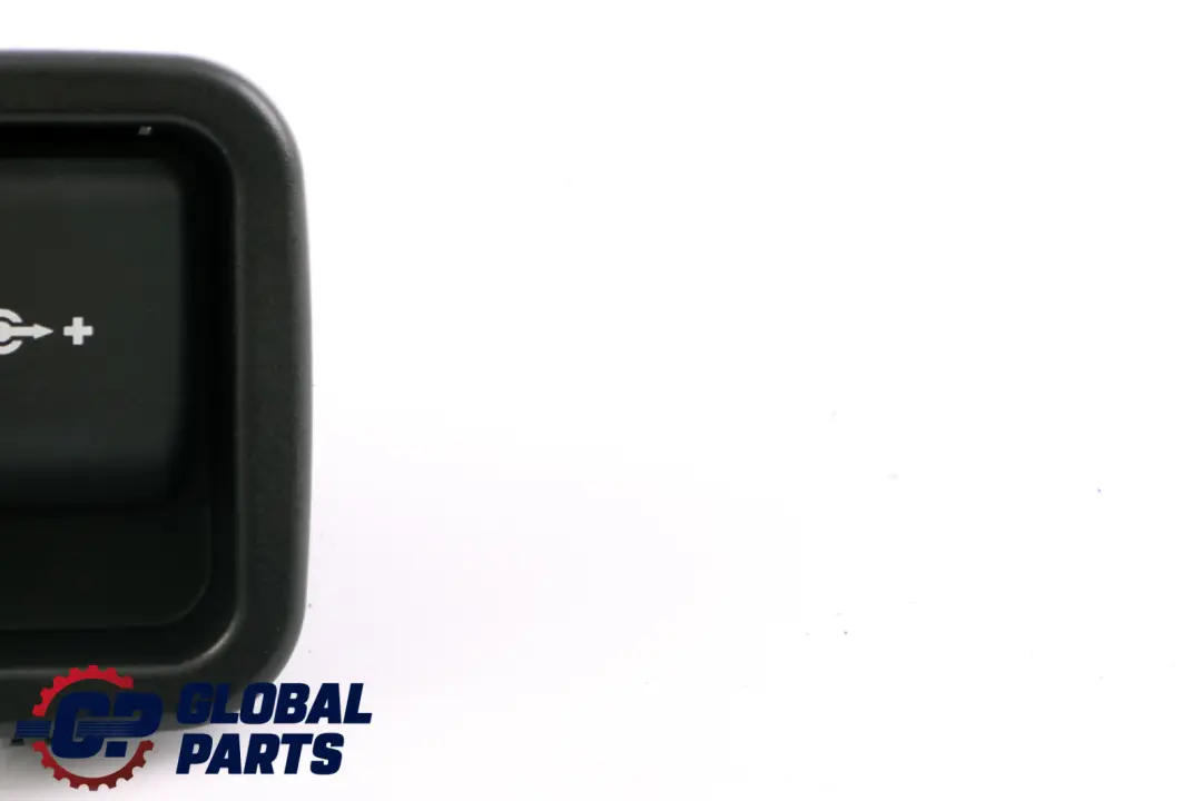 BMW E60 E81 E87 E90 E91 F20 F30 LCI Charging Socket Mount 7143111 - SKU 6843098 - Part number 6843098