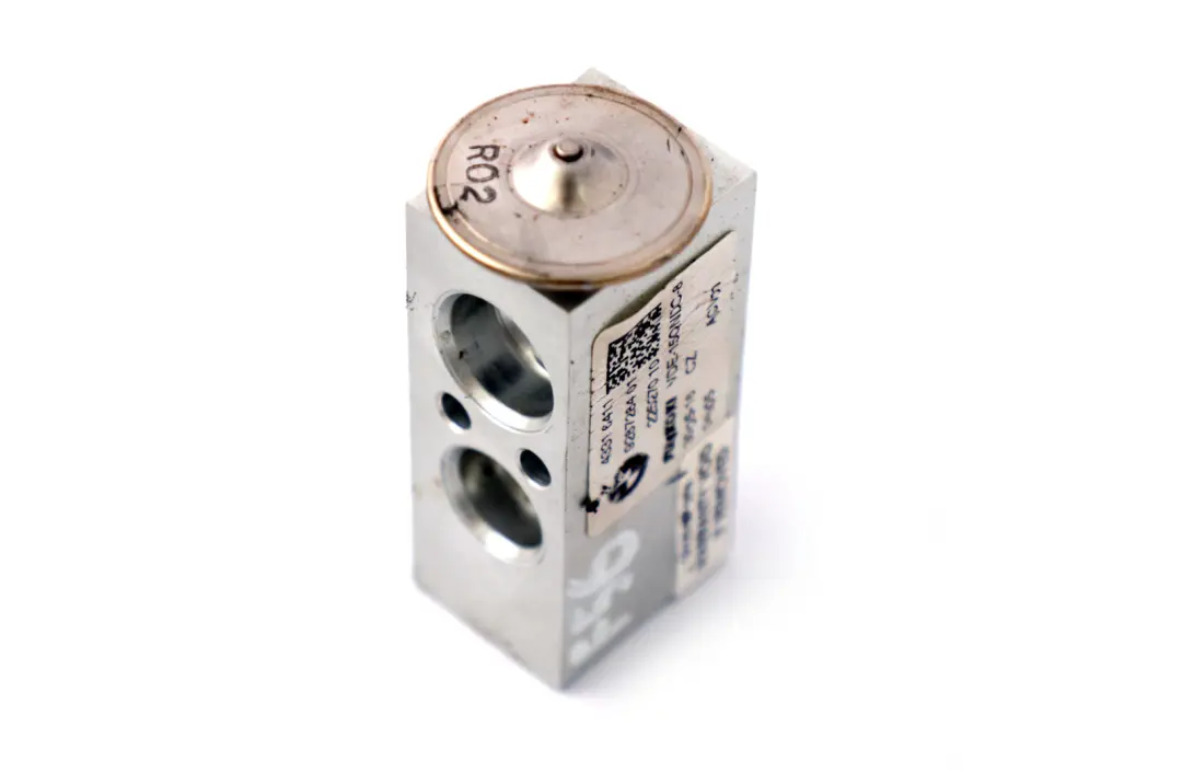 Mini F54 F55 F56 F57 Chauffage Climatisation Soupape de Decharge - SKU 6845415 - Numéro de pièce 6845415