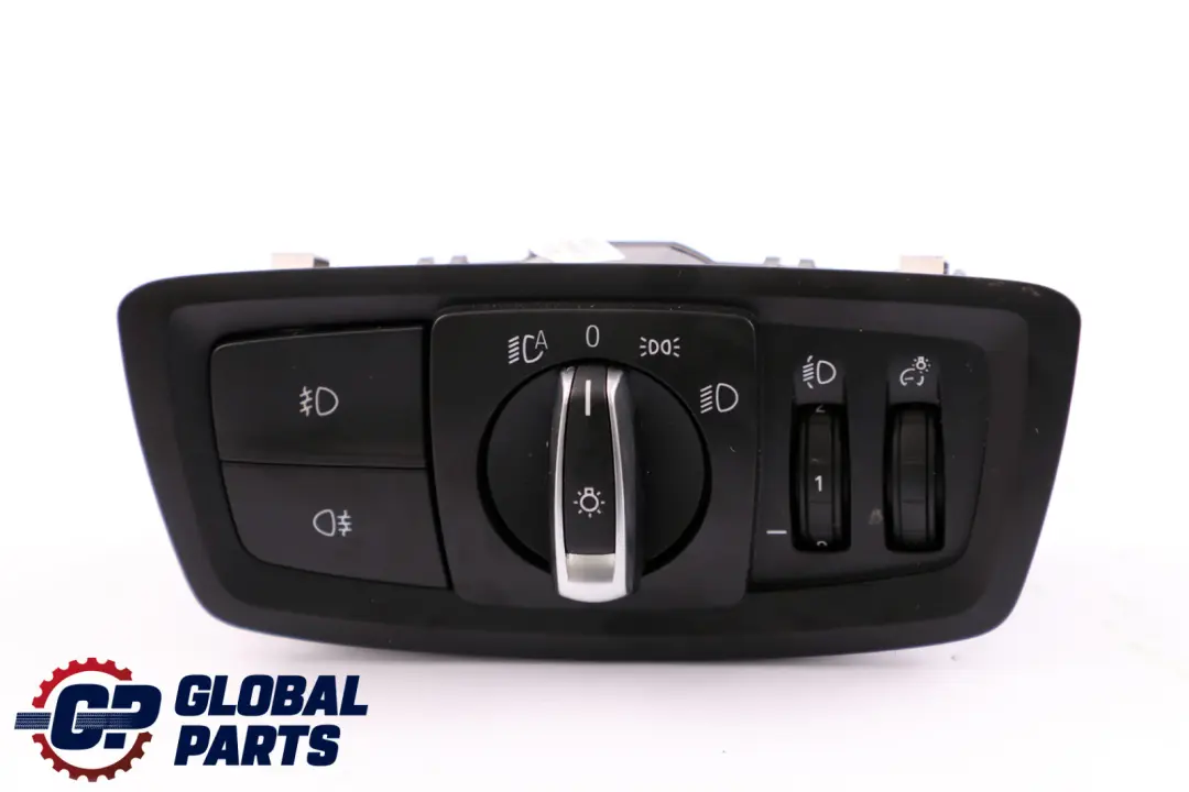 Interruttore Fari BMW F20 F21 F22 LCI Elemento Controllo Interruttore per con numero di parte 6847526 Interruttore Fari BMW F20 F21 F22 LCI Elemento Controllo Interruttore - SKU 6847526 - Numero di parte 6847526
