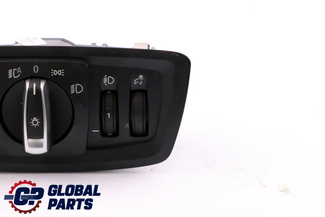BMW F20 F21 F22 LCI Włącznik Przełącznik Świateł - SKU 6847526 - Numer Części 6847526