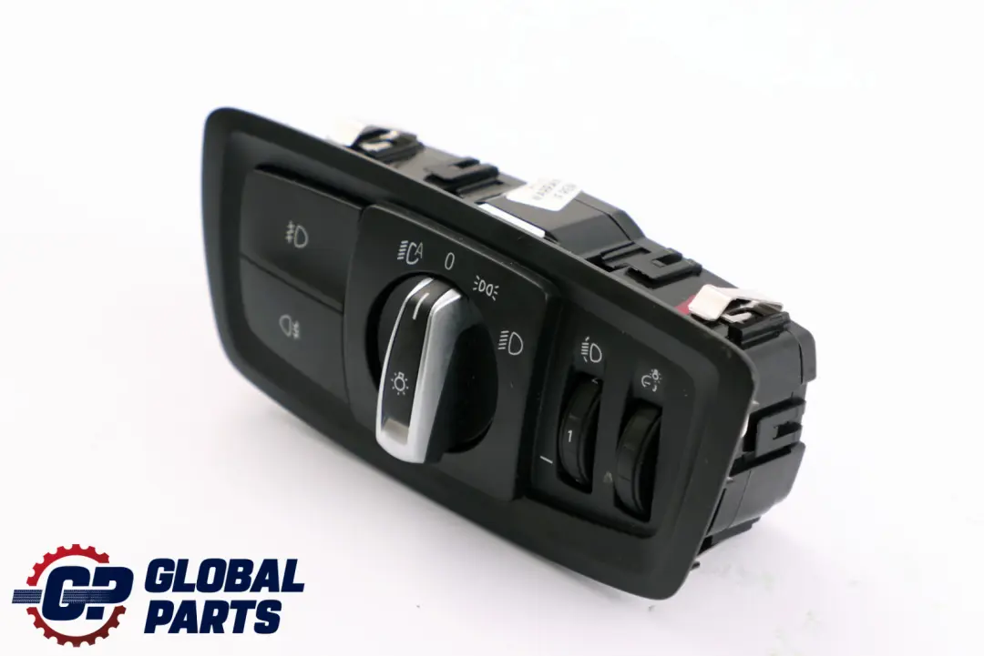BMW F20 F21 F22 LCI Włącznik Przełącznik Świateł - SKU 6847526 - Numer Części 6847526