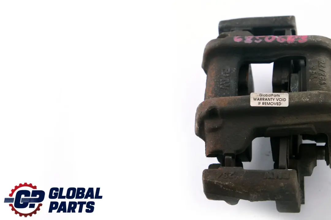Anteriore Sinistro Pinza Del Freno Carrier per BMW F20 F21 F22 F23 con numero di parte 6850643 BMW F20 F21 F22 F23 Anteriore Sinistro Pinza Del Freno Carrier - SKU 6850643 - Numero di parte 6850643