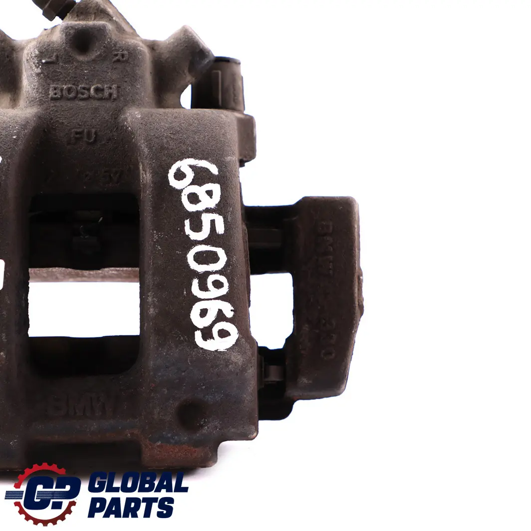 Zacisk Hamulcowy Lewy Przód 24/57 do BMW F22 F30 F31 o numerze 6850969 BMW F22 F30 F31 Zacisk Hamulcowy Lewy Przód 24/57 - SKU 6850969 - Numer Części 6850969