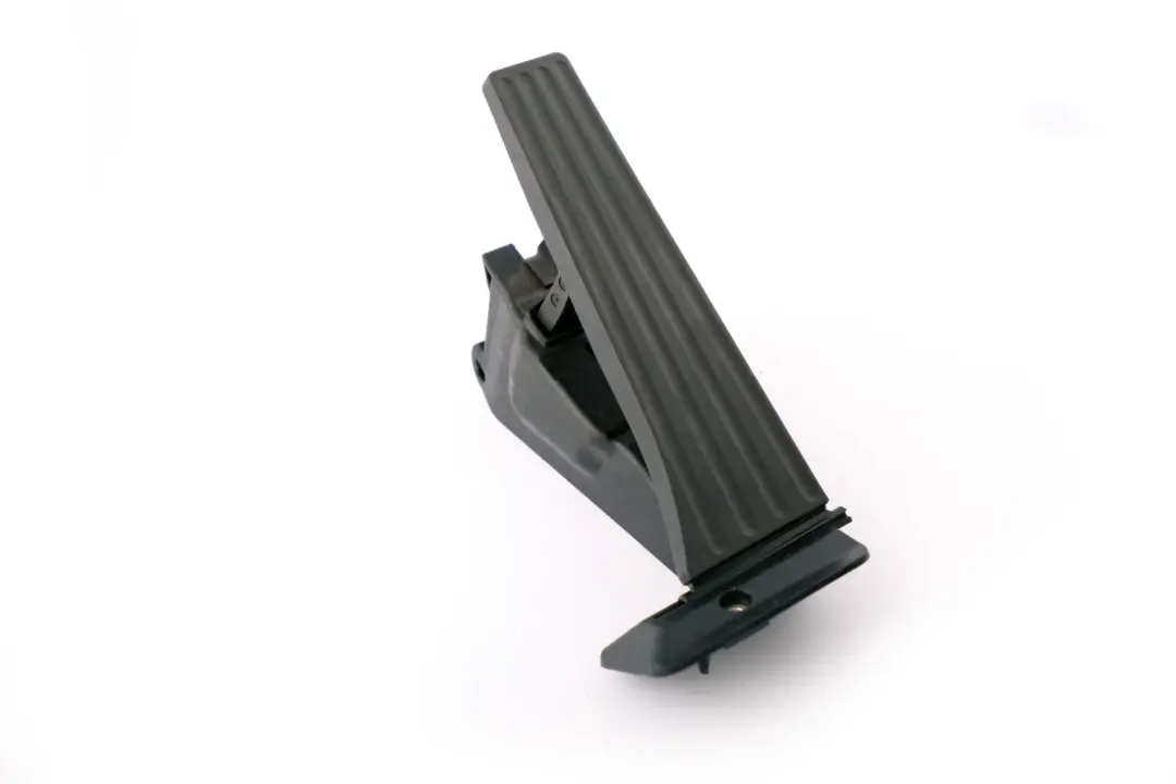 Modulo De pedal De acelerador Caja De cambios automatica para BMW E81 E87 F30 con número de pieza 6853175 BMW E81 E87 F30 Modulo De pedal De acelerador Caja De cambios automatica - SKU 6853175 - Número de pieza 6853175