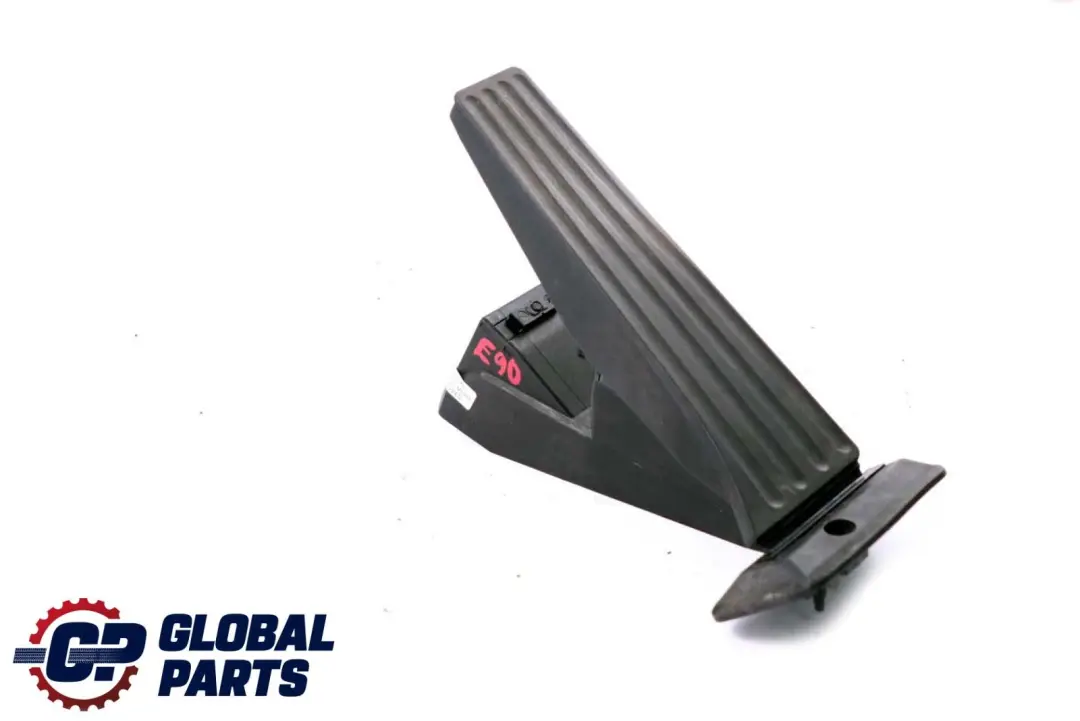 Fahrpedalmodul Automatikgetriebe für BMW E65 E90 E91 E92 F10 mit Teilenummer 6858574 BMW E65 E90 E91 E92 F10 Fahrpedalmodul Automatikgetriebe - SKU 6858574 - Teilenummer 6858574