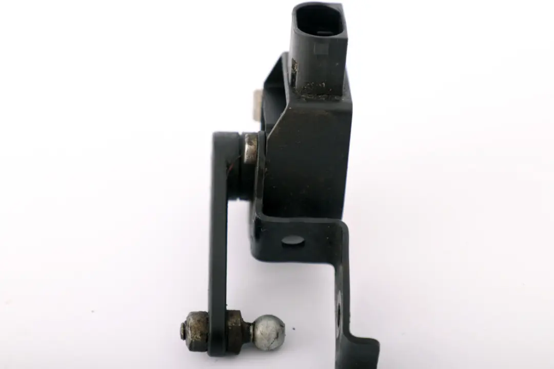 Sensor de nivel de control de faros para BMW F10 F20 F30 con número de pieza 6860843 BMW F10 F20 F30 Sensor de nivel de control de faros - SKU 6860843 - Número de pieza 6860843