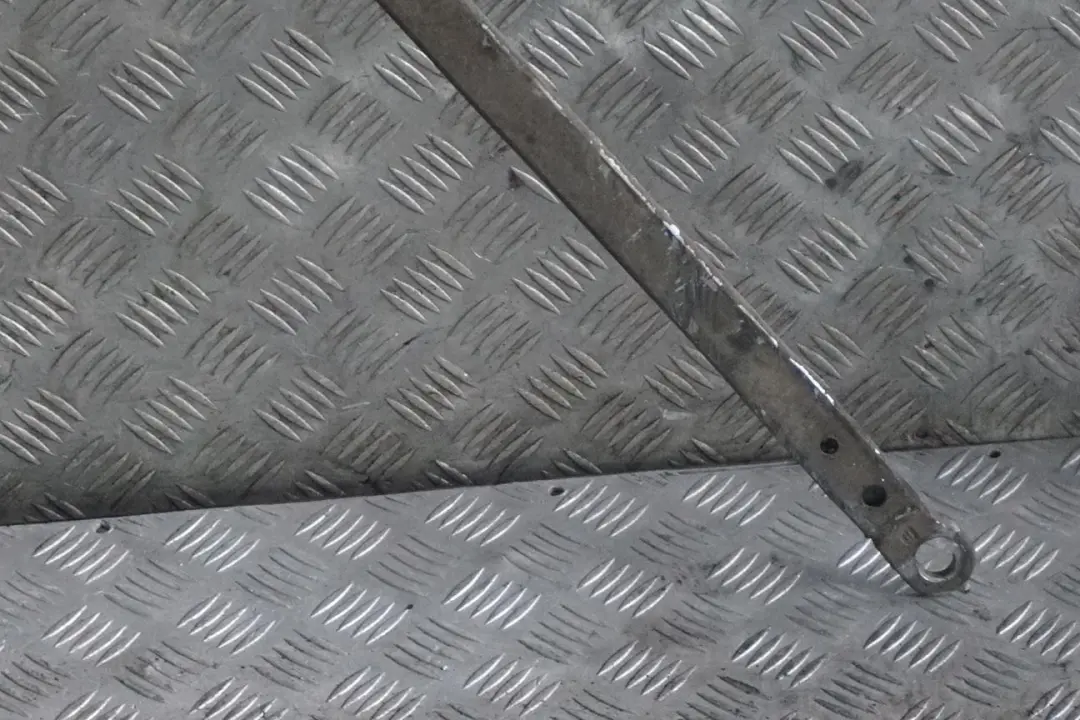 Asale posteriore Sospensione Tensione Puntone Suporto per BMW F31 LCI F34 GT con numero di parte 6861811 BMW F31 LCI F34 GT Asale posteriore Sospensione Tensione Puntone Suporto - SKU 6861811 - Numero di parte 6861811