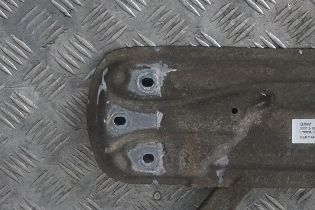 Eje Trasero Suspensión Tensión Puntal Soporte para BMW 3 F31 LCI F34 GT con número de pieza 6861811 BMW 3 F31 LCI F34 GT Eje Trasero Suspensión Tensión Puntal Soporte - SKU 6861811 - Número de pieza 6861811