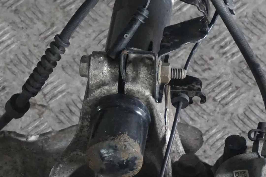 N47N Front Right O/S Suspension Leg Spring Strut Axle Hub to BMW 2 Series F22 220d with Part number 6862171 BMW 2 Series F22 220d N47N Front Right O/S Suspension Leg Spring Strut Axle Hub - SKU 6862171 - Part number 6862171