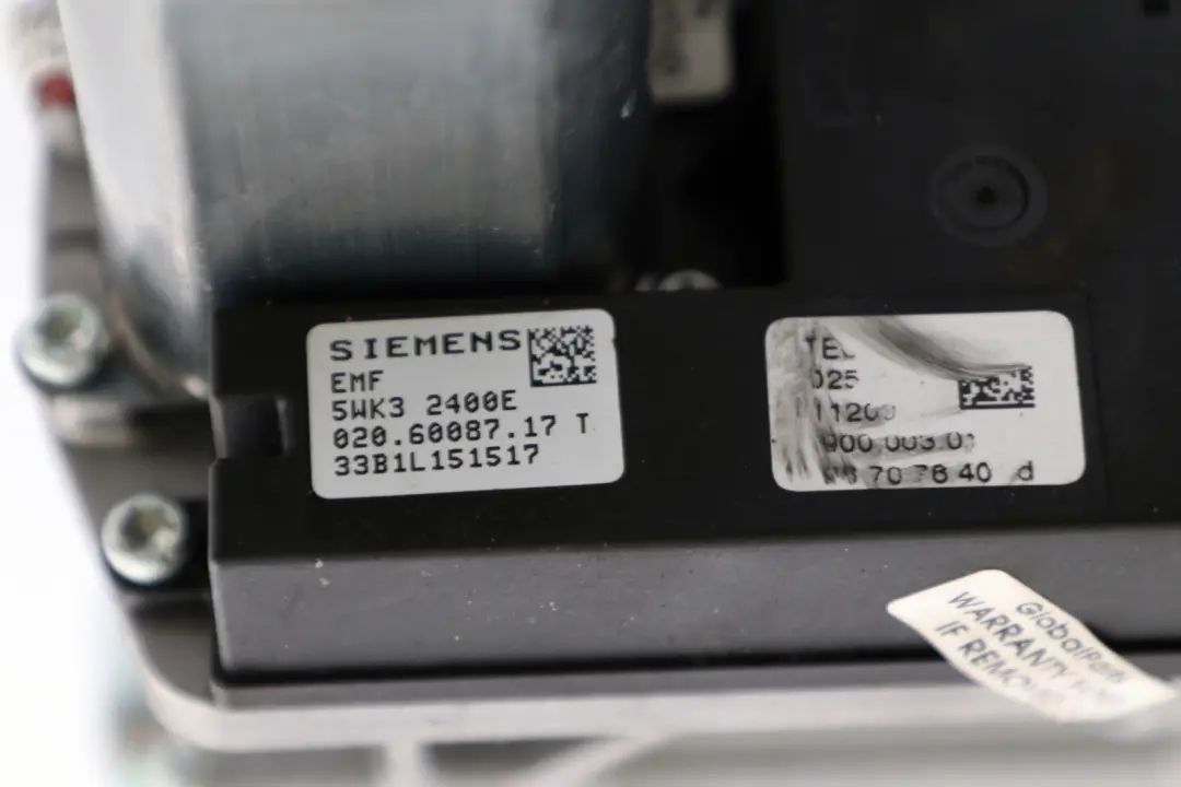 Parkbremsmotor Notbetätigung Steuergerät 6760702 für BMW 7 er E65 mit Teilenummer 6862906 BMW 7 er E65 Parkbremsmotor Notbetätigung Steuergerät 6760702 - SKU 6862906 - Teilenummer 6862906