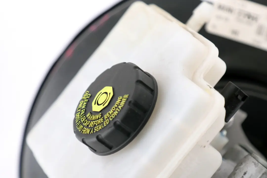 Servo Frein Unité De Freinage Maître Cylindre pour Mini R55 R56 R60 R61 à propos du numéro de pièce 6863499 Mini R55 R56 R60 R61 Servo Frein Unité De Freinage Maître Cylindre - SKU 6863499 - Numéro de pièce 6863499