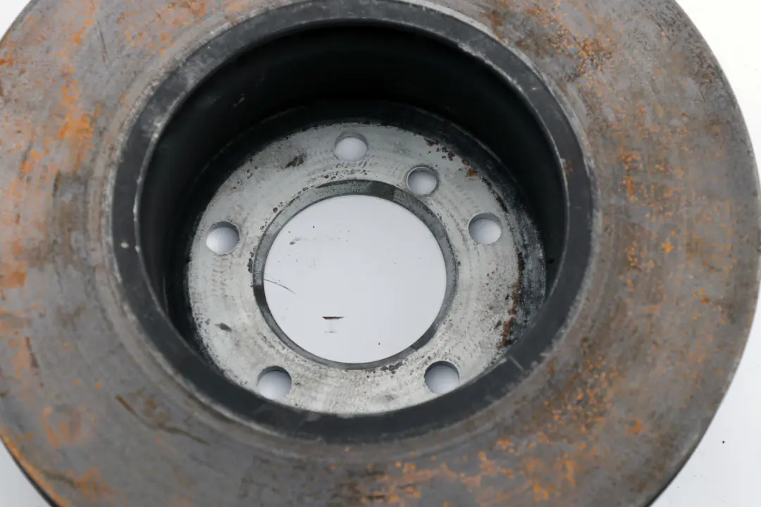 Freno Ventilato Frontale per BMW E60 E61 E63 E64 Disco con numero di parte 6864906 BMW E60 E61 E63 E64 Disco Freno Ventilato Frontale - SKU 6864906-1 - Numero di parte 6864906