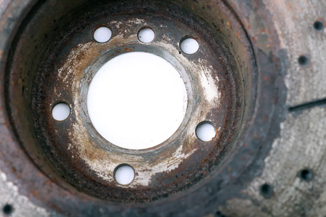 Bremsscheibe Belüftet Vorne für BMW 5 6 er E60 E61 E63 E64 mit Teilenummer 6864906 BMW 5 6 er E60 E61 E63 E64 Bremsscheibe Belüftet Vorne - SKU 6864906 - Teilenummer 6864906