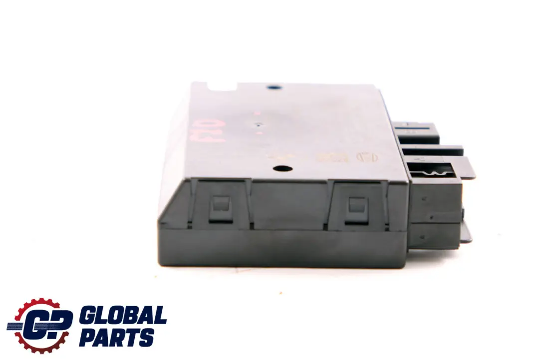 Control Unit Trailer Tow Hitch to BMW F20 F21 F23 Mini Cooper F55 F56 with Part number 6889590 BMW F20 F21 F23 Mini Cooper F55 F56 Control Unit Trailer Tow Hitch - SKU 6867932 - Part number 6889590