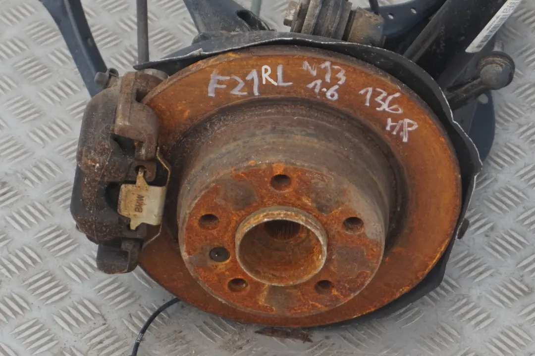 136HP Zawieszenie zwrotnica lewa do BMW F21 116i N13 o numerze 6873722 BMW F21 116i N13 136HP Zawieszenie zwrotnica lewa - SKU 6873722 - Numer Części 6873722