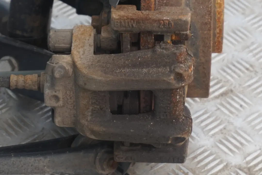 Left N/S Leg Suspension Axle Brake Disc Hub Set to BMW 1 Series F21 116i N13 Rear with Part number 6873722 BMW 1 Series F21 116i N13 Rear Left N/S Leg Suspension Axle Brake Disc Hub Set - SKU 6873722 - Part number 6873722