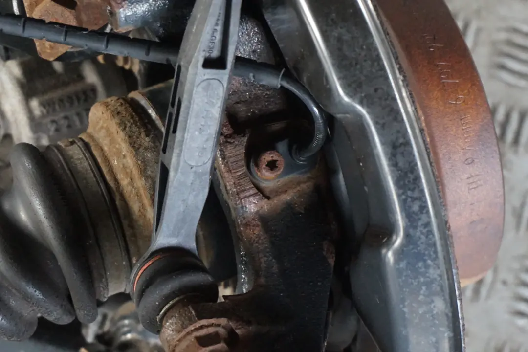 N47N Zwrotnica amortyzator prawy do BMW F20 116d ed o numerze 6873724 BMW F20 116d ed N47N Zwrotnica amortyzator prawy - SKU 6873724-1 - Numer Części 6873724