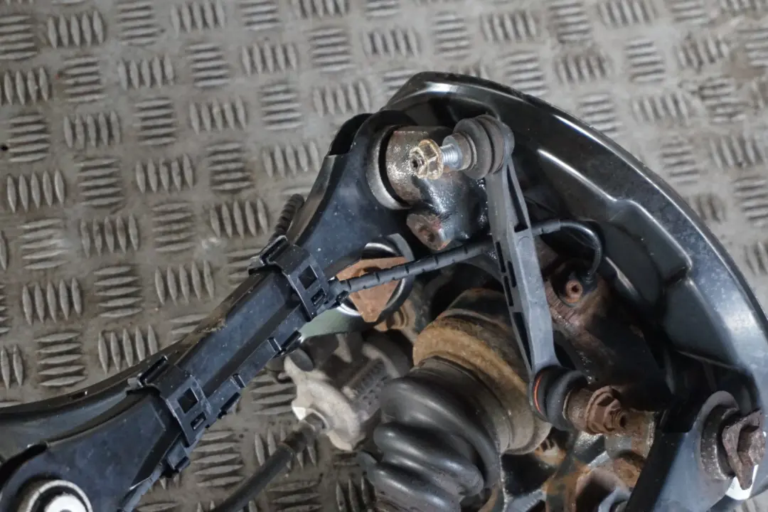 N47N Zwrotnica amortyzator prawy do BMW F20 116d ed o numerze 6873724 BMW F20 116d ed N47N Zwrotnica amortyzator prawy - SKU 6873724-1 - Numer Części 6873724