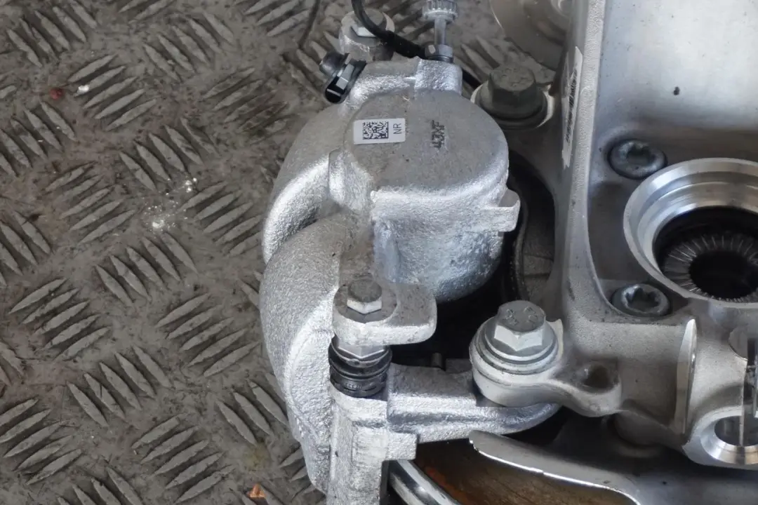 BMW 1 er F40 118i B38C Stoßdämpfer Federbein Schwenklager Vorn Rechts - SKU 6877058 - Teilenummer 6877058