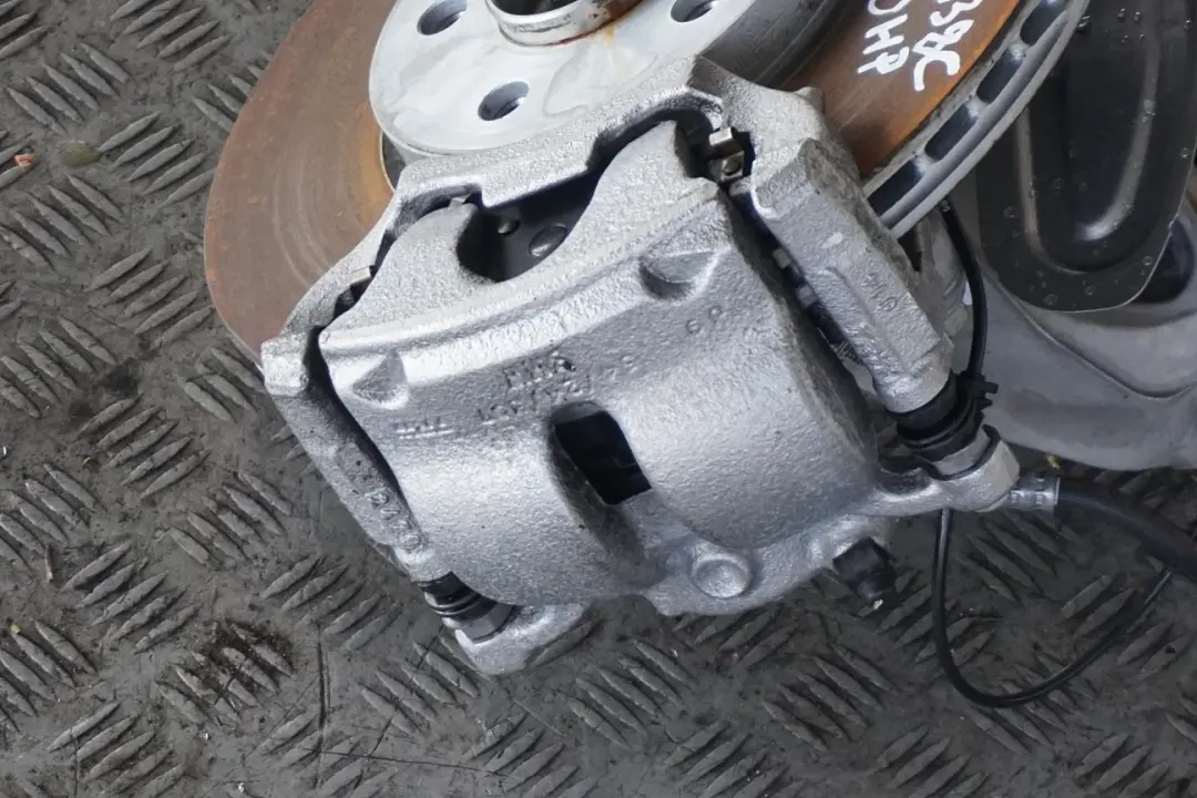 B38C Stoßdämpfer Federbein Schwenklager Vorn Rechts für BMW 1 er F40 118i mit Teilenummer 6877058 BMW 1 er F40 118i B38C Stoßdämpfer Federbein Schwenklager Vorn Rechts - SKU 6877058 - Teilenummer 6877058