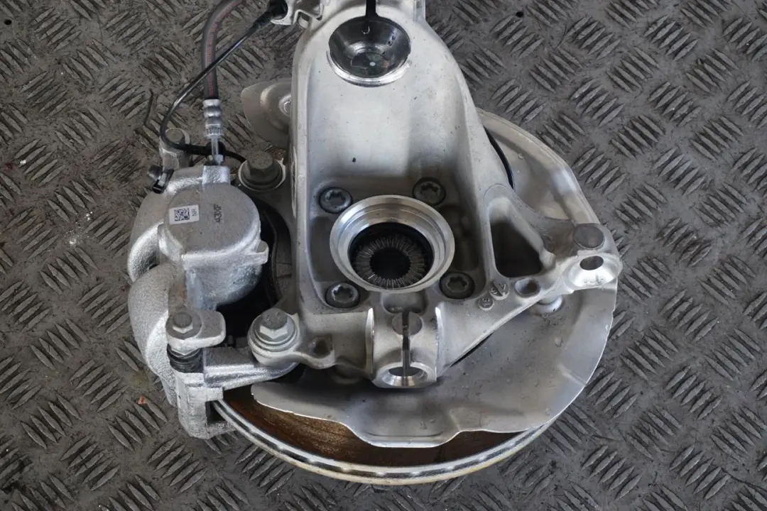 B38C Front Right O/S Suspension Leg Spring Strut Hub to BMW 1 Series F40 118i with Part number 6877058 BMW 1 Series F40 118i B38C Front Right O/S Suspension Leg Spring Strut Hub - SKU 6877058 - Part number 6877058