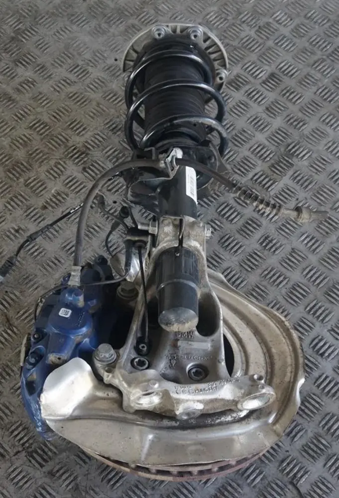 M140i Susp. del. izq. muelle para BMW F20 con número de pieza 6880944 BMW F20 M140i Susp. del. izq. muelle - SKU 6880944 - Número de pieza 6880944