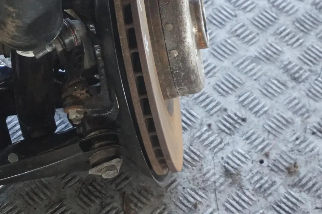 M140i M Sport Rear Right O/S Suspension Leg Axle Brake Disc Hub to BMW 1 F20 with Part number 6880945 BMW 1 F20 M140i M Sport Rear Right O/S Suspension Leg Axle Brake Disc Hub - SKU 6880945-1 - Part number 6880945