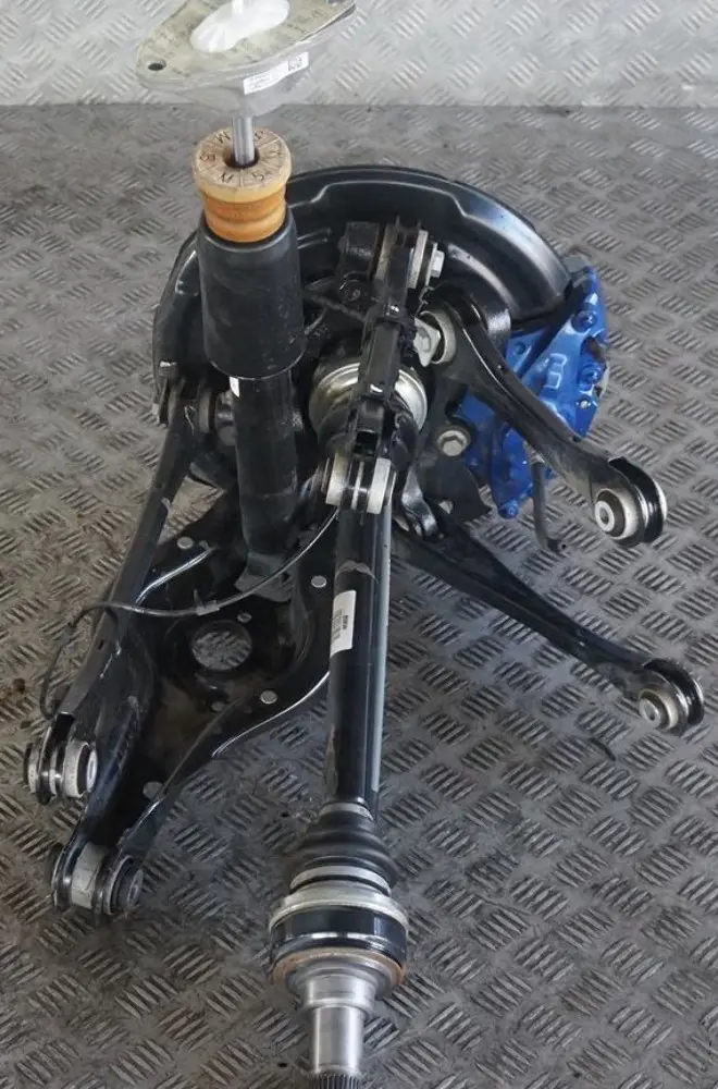 BMW 1 F20 M140i M Sport Rear Left N/S Suspension Leg Axle Brake Disc Hub - SKU 6880945 - Part number 6880945