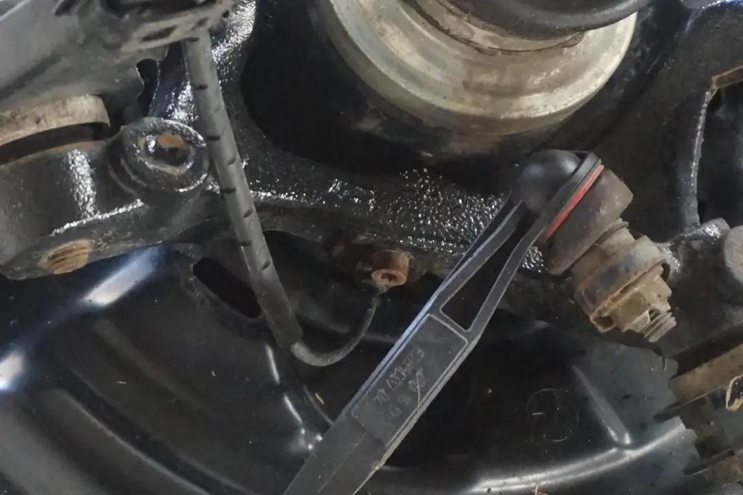 M140i B58 340PS M Sport Federbein Radträger Schwenklager Hinten Links für BMW 1 F20 mit Teilenummer 6880945 BMW 1 F20 M140i B58 340PS M Sport Federbein Radträger Schwenklager Hinten Links - SKU 6880945 - Teilenummer 6880945