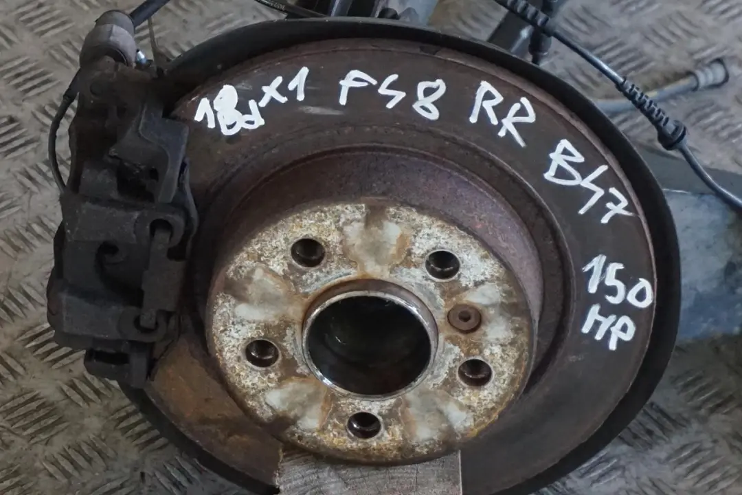 Seria F48 18d B47 Zwrotnica Piasta Tarcza Hamulcowa Tylny Prawy do BMW X1 o numerze 6898964 BMW X1 Seria F48 18d B47 Zwrotnica Piasta Tarcza Hamulcowa Tylny Prawy - SKU 6898964-1 - Numer Części 6898964