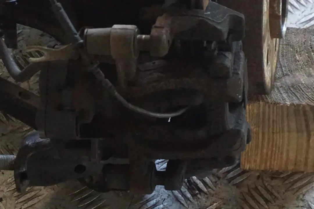 B47 Längslenker Radträger Schwenklager Hinten Rechts für BMW X1 er F48 18d mit Teilenummer 6898964 BMW X1 er F48 18d B47 Längslenker Radträger Schwenklager Hinten Rechts - SKU 6898964-1 - Teilenummer 6898964