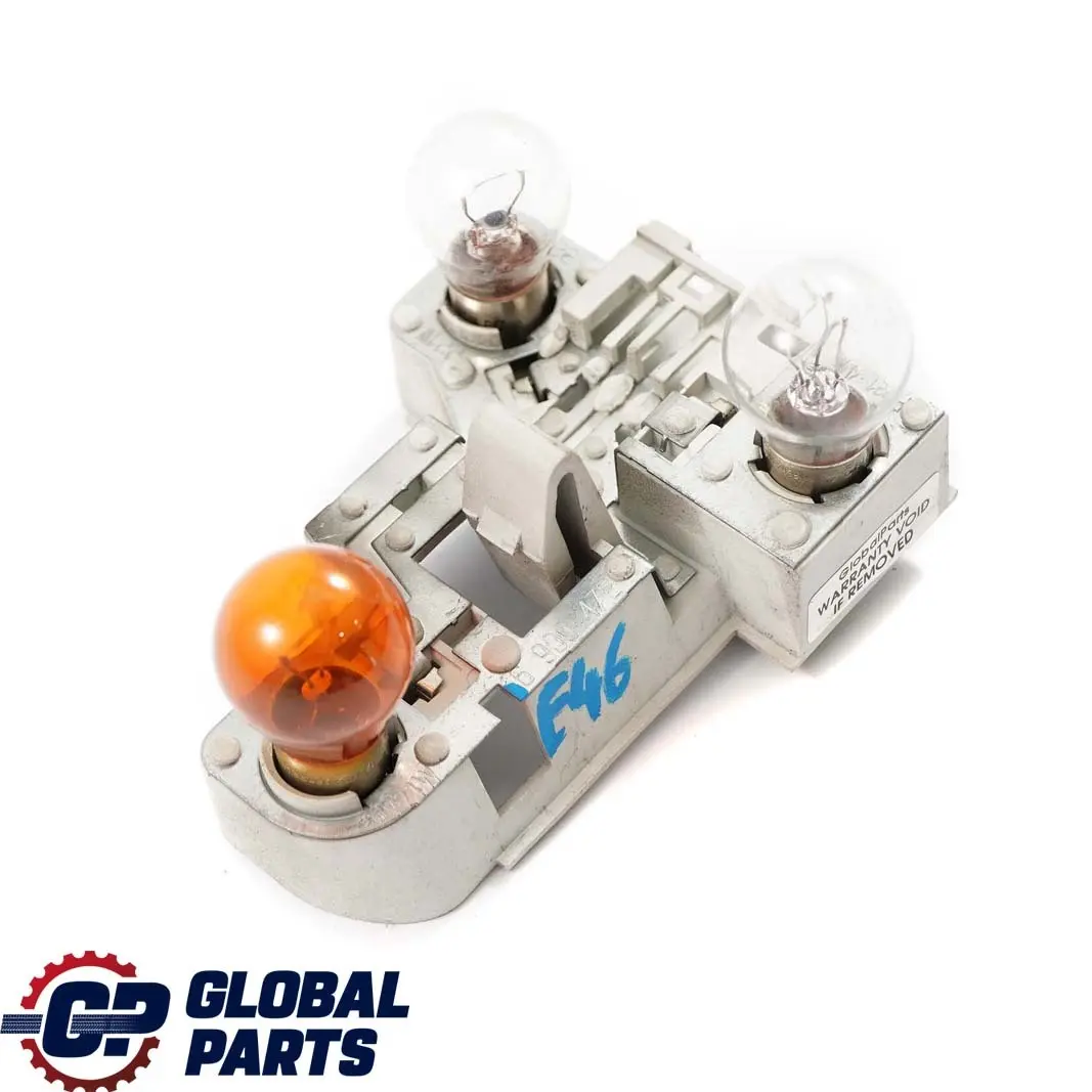Luz Trasera Bombilla Derecha Portador Blanco Intermitente para BMW E46 Touring con número de pieza 6900472 BMW E46 Touring Luz Trasera Bombilla Derecha Portador Blanco Intermitente - SKU 6900472 - Número de pieza 6900472