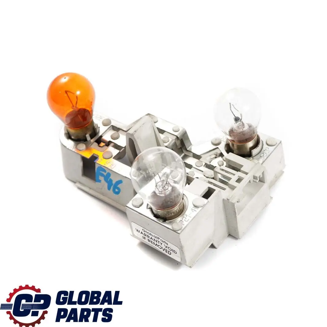 Luz Trasera Bombilla Derecha Portador Blanco Intermitente para BMW E46 Touring con número de pieza 6900472 BMW E46 Touring Luz Trasera Bombilla Derecha Portador Blanco Intermitente - SKU 6900472 - Número de pieza 6900472