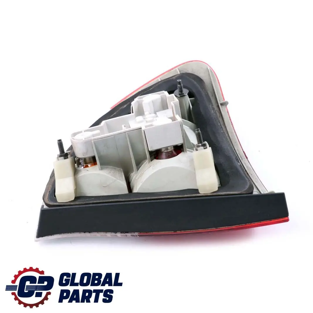 Heckleuchte Seitenwand Links Weiss für BMW 3 er E46 Touring mit Teilenummer 6900473 BMW 3 er E46 Touring Heckleuchte Seitenwand Links Weiss - SKU 6900473 - Teilenummer 6900473