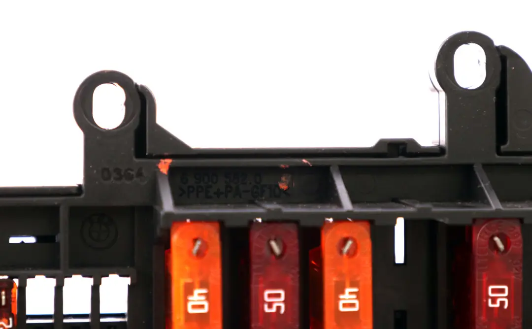 Skrzynka bezpieczników do BMW E65 E66 o numerze 6900582 BMW E65 E66 Skrzynka bezpieczników - SKU 6900582 - Numer Części 6900582