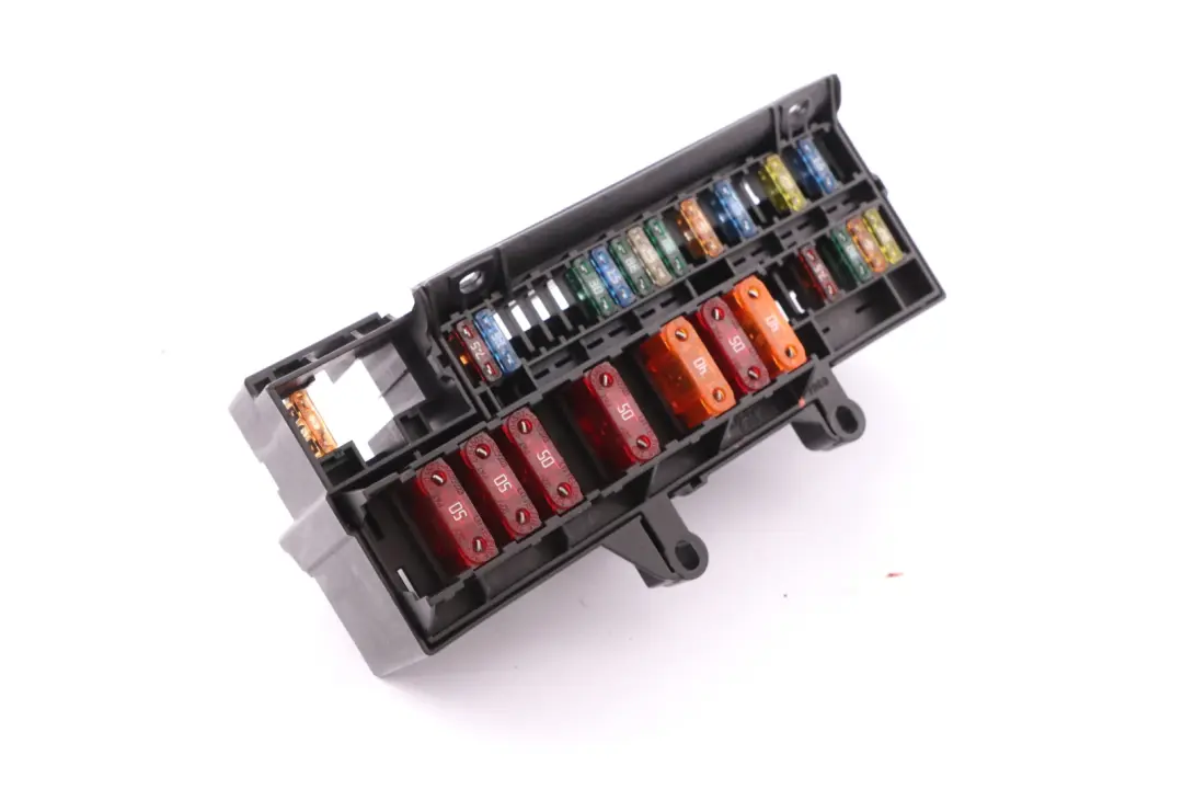 Distributeur Electrique de Boite a Fusibles pour BMW Serie E65 E66 à propos du numéro de pièce 6900582 BMW Serie E65 E66 Distributeur Electrique de Boite a Fusibles - SKU 6900582 - Numéro de pièce 6900582