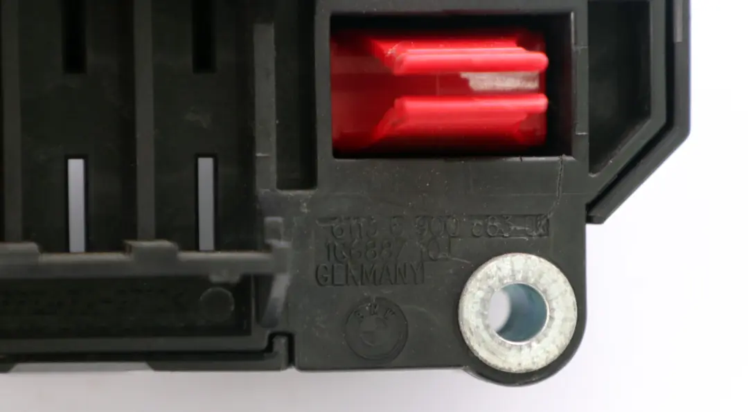 Scatola Di Distribuzione Dell'Alimentazione per BMW E65 E66 con numero di parte 6900583 BMW E65 E66 Scatola Di Distribuzione Dell'Alimentazione - SKU 6900583 - Numero di parte 6900583